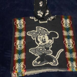 Girls Minnie Mouse Alpaca hooded Poncho size 5/6